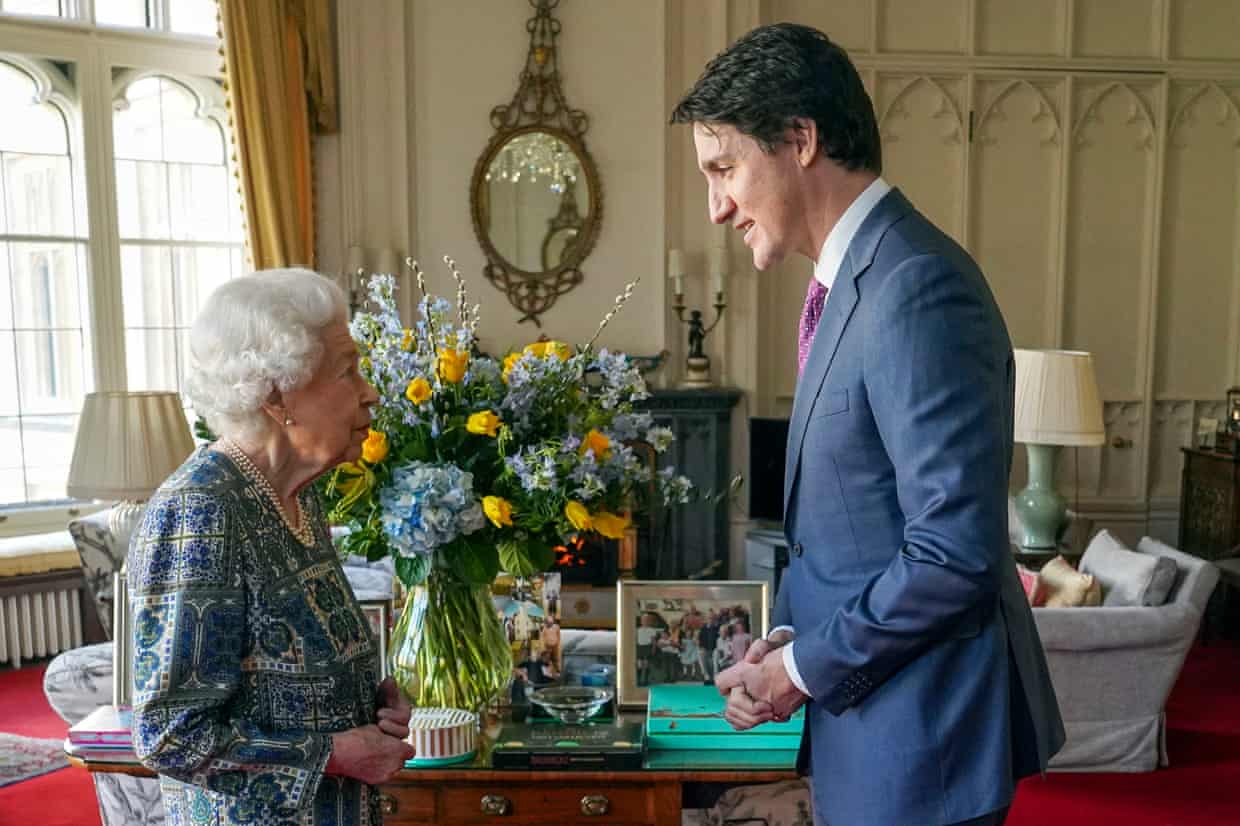 nu hoang elizabeth ii va thu tuong canada justin trudeau ngay 732022 anh the guardian